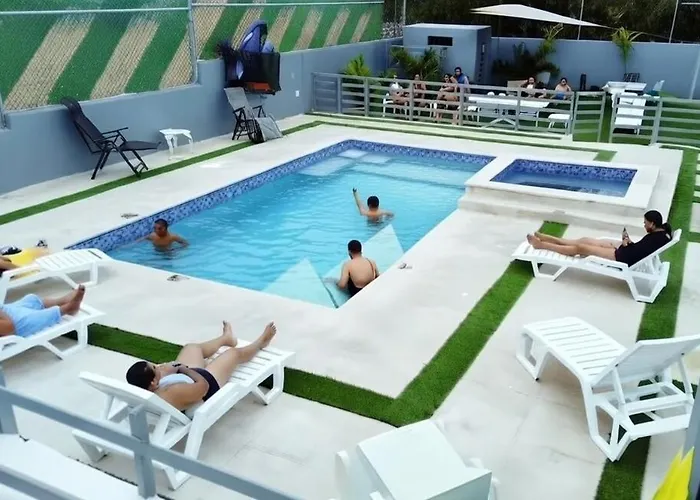 Mirando Place #2---beach Club Access, Hot Tub, Gym, Pool, 3 Lounges, Townhouse 2 ,airport 10min *