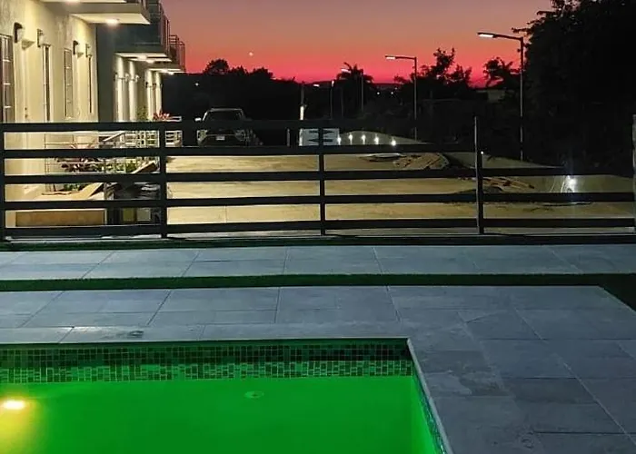 Holiday home Mirando Place #2---beach Club Access, Hot Tub, Gym, Pool, 3 Lounges, Townhouse 2 ,airport 10min