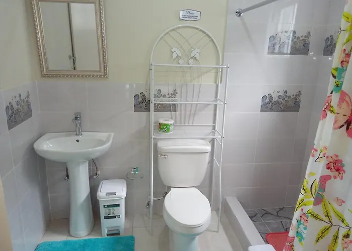 Holiday home Mirando Place #2---beach Club Access, Hot Tub, Gym, Pool, 3 Lounges, Townhouse 2 ,airport 10min *