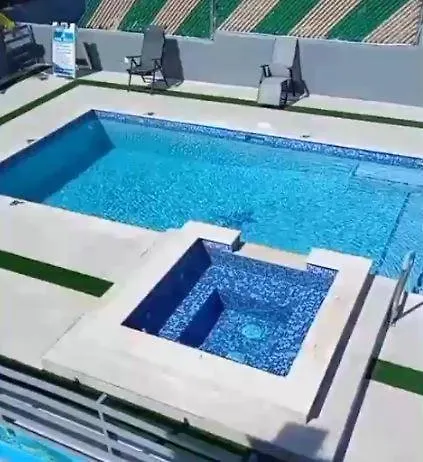 Mirando Place #2---beach Club Access, Hot Tub, Gym, Pool, 3 Lounges, Townhouse 2 ,airport 10min